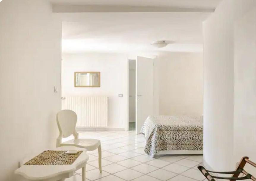 Pace, Luminosita E Comodita A Due Passi Dal Garda Volta Mantovana Habitación foto
