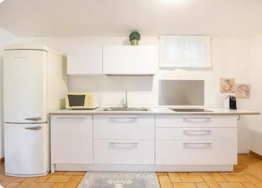 Pace, Luminosita E Comodita A Due Passi Dal Garda Volta Mantovana Habitación foto